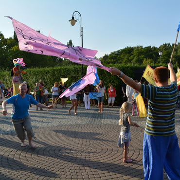 Kolorowo, gono i zadziwiajco, czyli po prostu FAMA