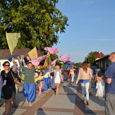 Kolorowo, gono i zadziwiajco, czyli po prostu FAMA