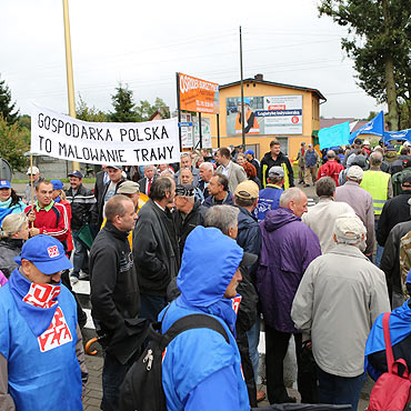 Stoczniowcy nie skadaj broni! Protest w unowie. Zobacz film!