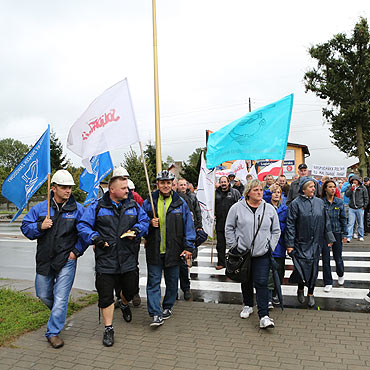 Stoczniowcy nie skadaj broni! Protest w unowie. Zobacz film!