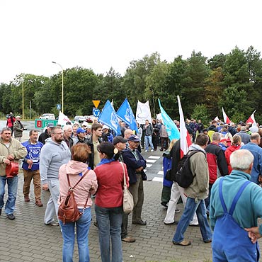 Stoczniowcy nie skadaj broni! Protest w unowie. Zobacz film!