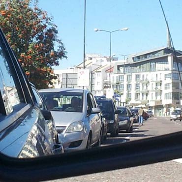 Radny "wcisn" si w kolejk na prom