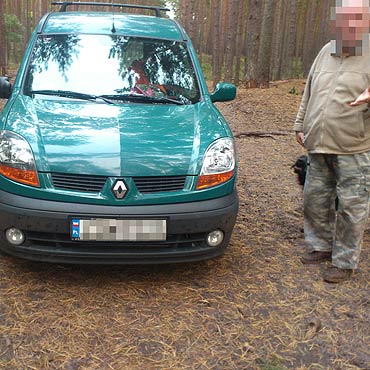 Spicie o psa i samochd. Co wolno w lesie?
