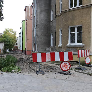 Do mietnikw przez wykopy
