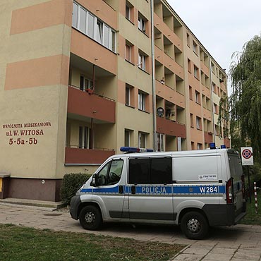 77 – latek wypad z drugiego pitra i przey