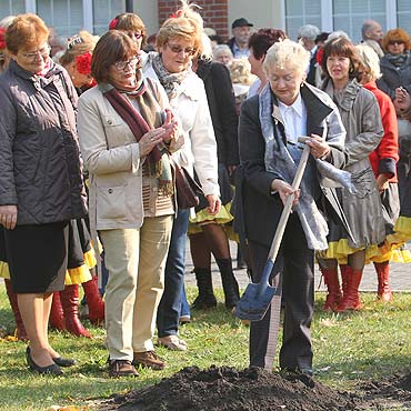 Uniwersytet Trzeciego Wieku skończył dziesięć lat!