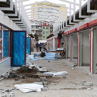 Handlowcy o rynku przy Kołłątaja: Wchodzimy na teren budowy