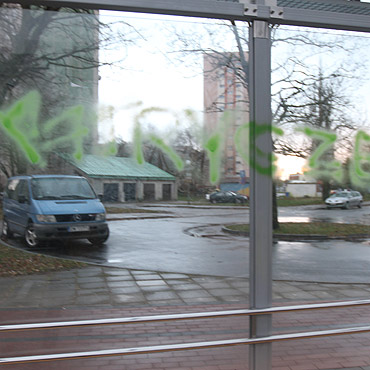 Nadal maluj wiaty autobusowe