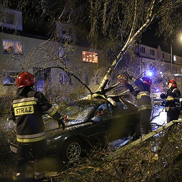 „Ksawery”  zaatakował! Ciemna i niespokojna noc w Świnoujściu. Zobacz film!