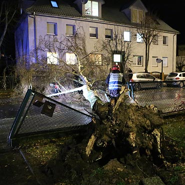 „Ksawery”  zaatakował! Ciemna i niespokojna noc w Świnoujściu. Zobacz film!