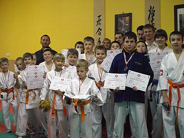 WINOUJSKI KLUB KARATE KYOKUSHIN Matejki 42 (wejcie od parkingu)