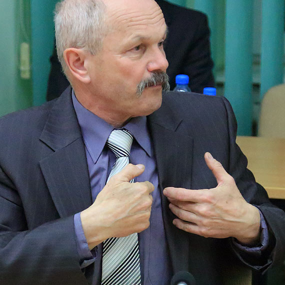 Andrzej  Mrozek: Na Hodu Pruskiego gin zabytkowe detale architektoniczne! Barbara Michalska: Inwestor wie co robi! Zobacz film!