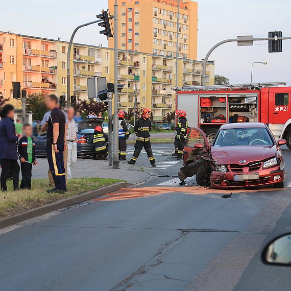 11 Listopada/Poznańska: BMW i nissan skasowane