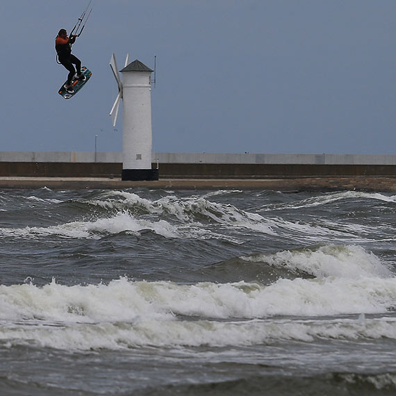 Gwiazdy kitesurfingu nad winoujsk pla
