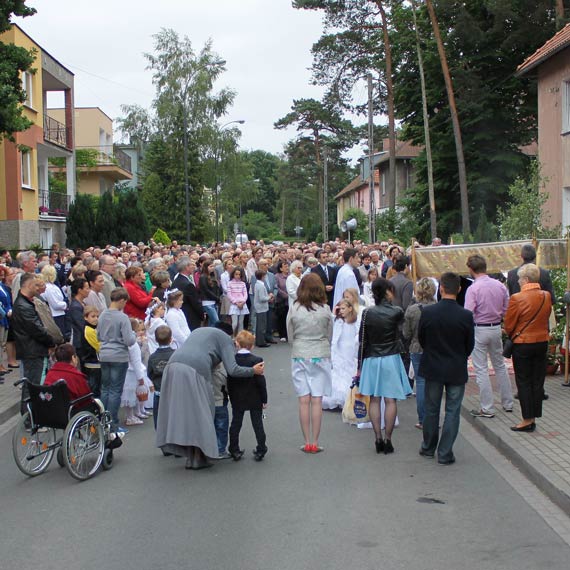 Procesje w wielu zaktkach winoujcia