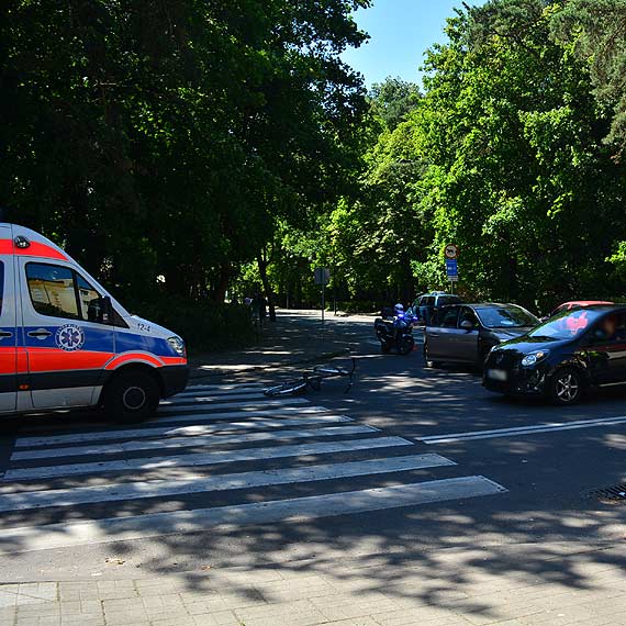 Wypadek na skrzyowaniu ulic Matejki i Sienkiewicza. Kierujca renault potrcia rowerzystk.