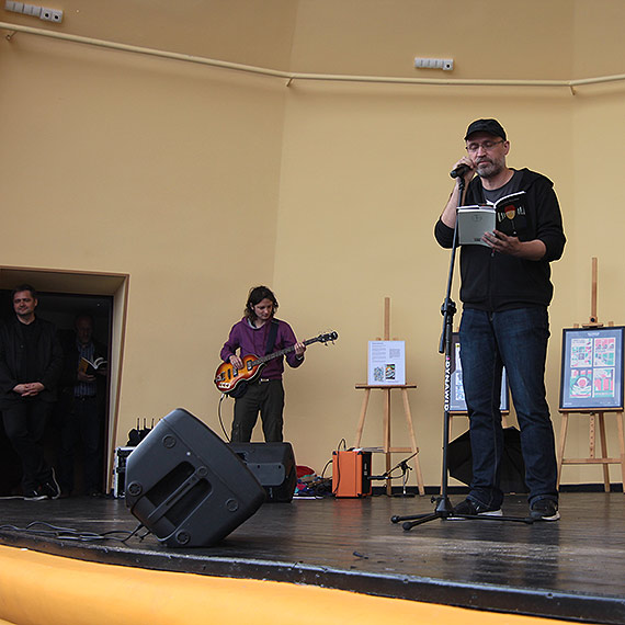 Spotkania z poetami podczas "Wakacji z książkami"