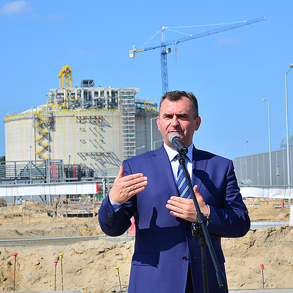 Budowa terminalu LNG bez opnie. Pierwszy gazowiec ju w poowie 2015 roku