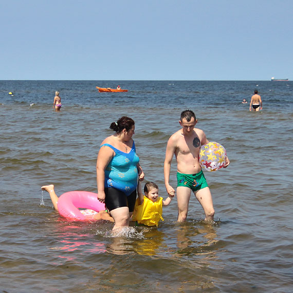 Ewa Tańska: Plaża nie zwalnia z myślenia i opieki nad dziećmi