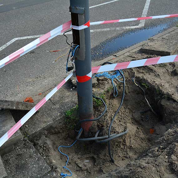 Wymieniali kable. Problemu z owietleniem ju nie bdzie