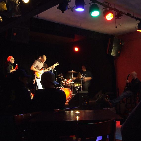 Jam session w Jazz Club Scena. Wieczr z improwizacj 
