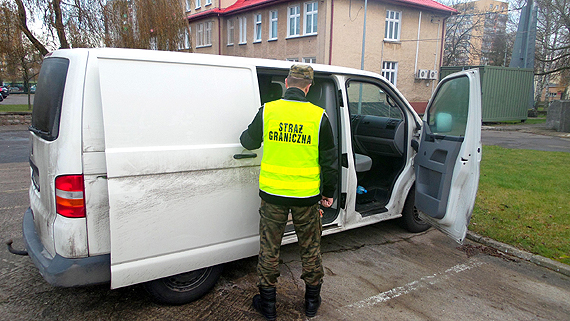 winoujska Stra Graniczna odzyskaa poszukiwanego przez dusk policj Volkswagena