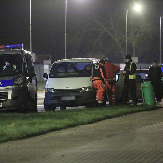 21- latek najpierw zajecha drog, a potem prysn kierowcy gazem w oczy
