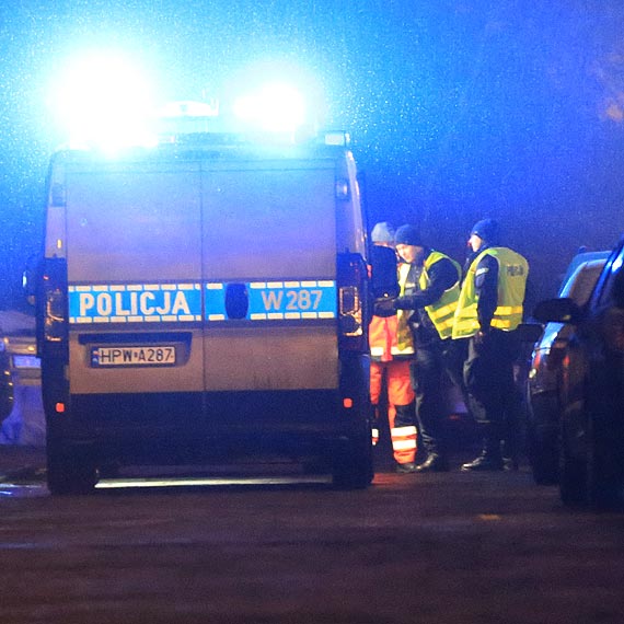 Kopn w szyb na klatce schodowej i rozci sobie stop