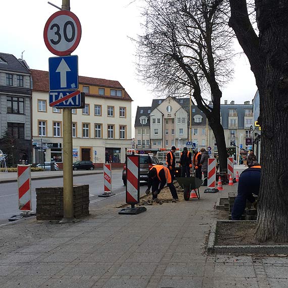 Caodobowy postj dla takswek powstaje przy Armii Krajowej