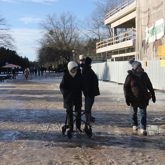 Miejska lizgawka wreszcie jest! Na promenadzie… 