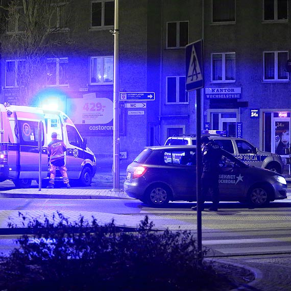Horror w salonie gier. Szaleniec potraktowa mczyzn paralizatorem. Jedna osoba w szpitalu