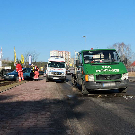 Niemiec wjecha w ogrodzenie. Polacy si zderzyli