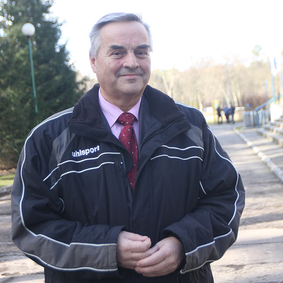 Policja sprawdzaa monitoring na stadionie miejskim. Zobacz film!