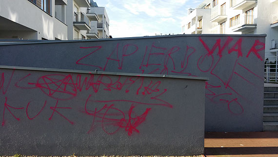 Czytelnik: Wandale nie daj o sobie zapomnie
