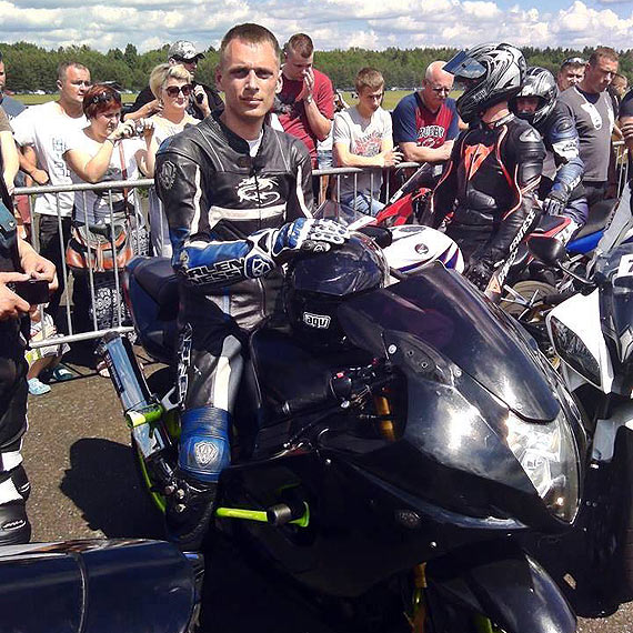 Adam Gutkowski: Motocykle to cae moje ycie. Poszukuje ludzi, ktrzy chc pomc mi si rozwija