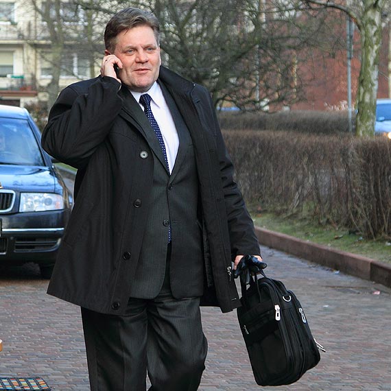 Karelus: Salowa nie asystowaa. Bya w pobliu