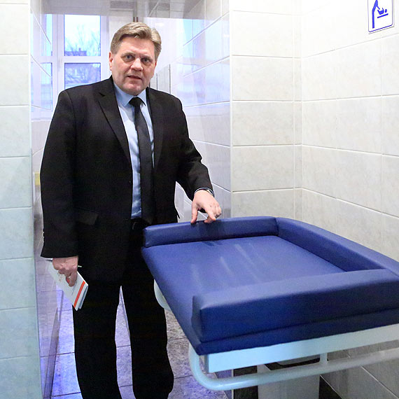 Matka z dzieckiem o pomieszczeniu do przewijania: Lepiej si nie omieszajcie