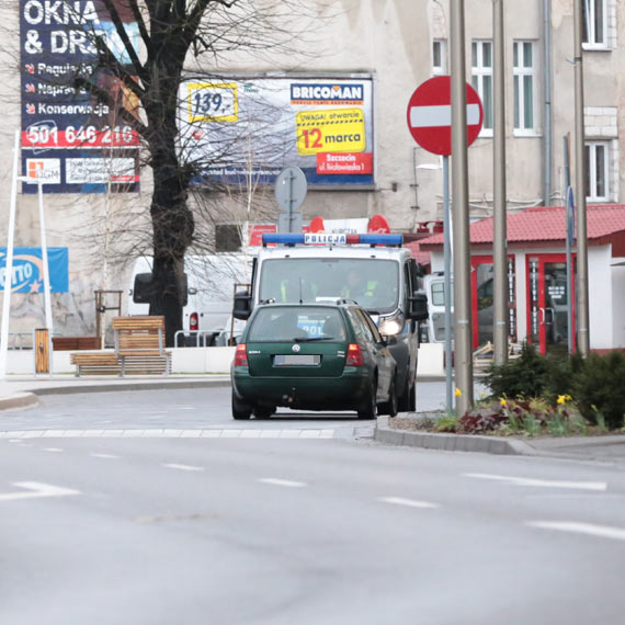 Jecha pod prd na Placu Wolnoci