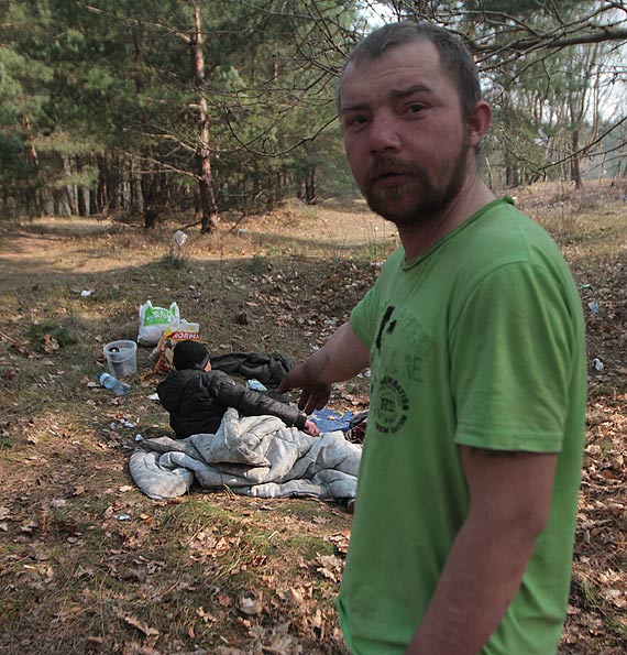 Tragedia Pana Rafaa. - Spalia mi si rodzina w poarze, a teraz zamurowali mi bunkier. Zobacz film!