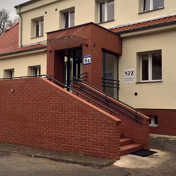Czytelnik: W recepcji nie byo sycha dzwonicego aparatu