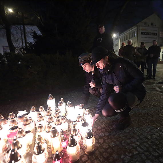 Mieszkacy uczcili 10. rocznic mierci Jana Pawa II 