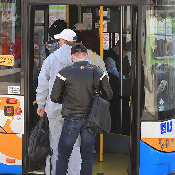 Autobusem czy samochodem? Trwa dyskusja nad przyszłością transportu zbiorowego w Świnoujściu