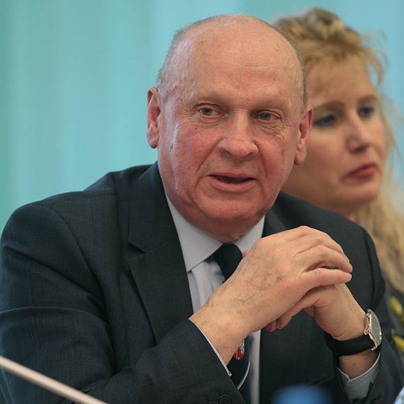„Jak ugry gruz” czyli podsumowanie systemu gospodarowania odpadami komunalnymi w winoujciu. /cz I/