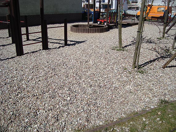Ju na placu zabaw przyzwyczajaj dzieci, e nie bdzie atwo?