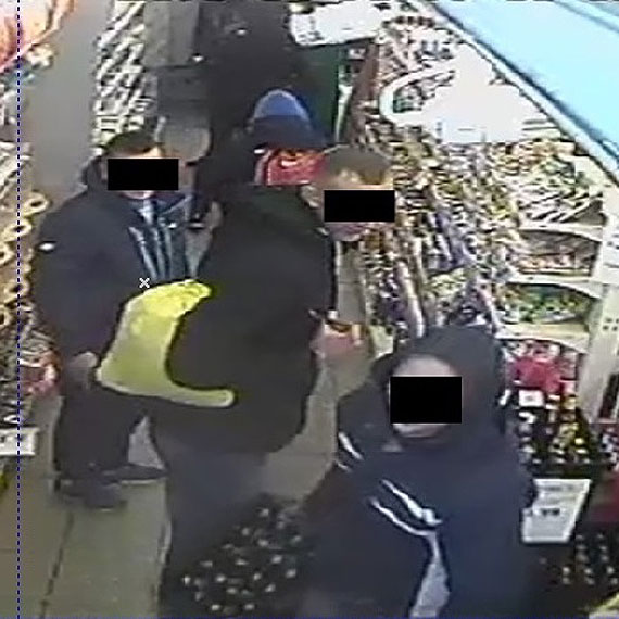 Po kradziey w abce policja sprawdzaa monitoring. Sprawcy s ustaleni