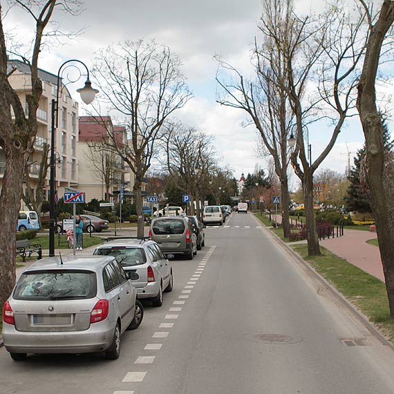 Czytelnik: Przy nowej promenadzie brakuje miejsc do parkowania dla niepenosprawnych