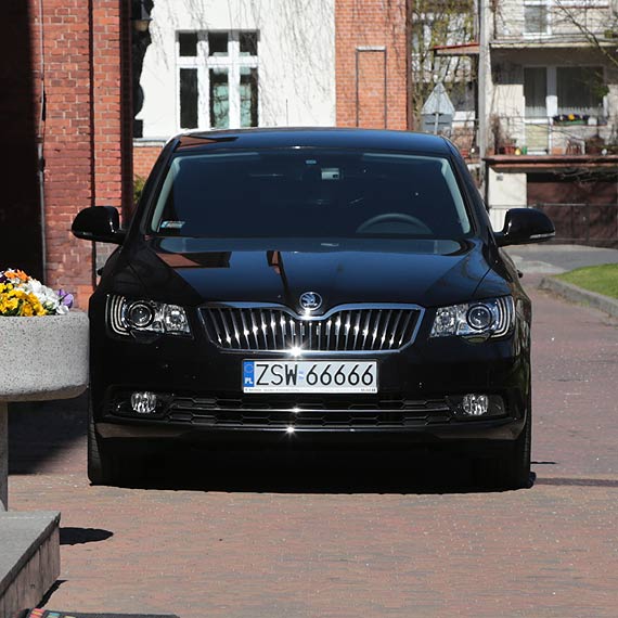 Czy prezydent kusi los? Nowa skoda Janusza Żmurkiewicza w rejestracji ma same szóstki!