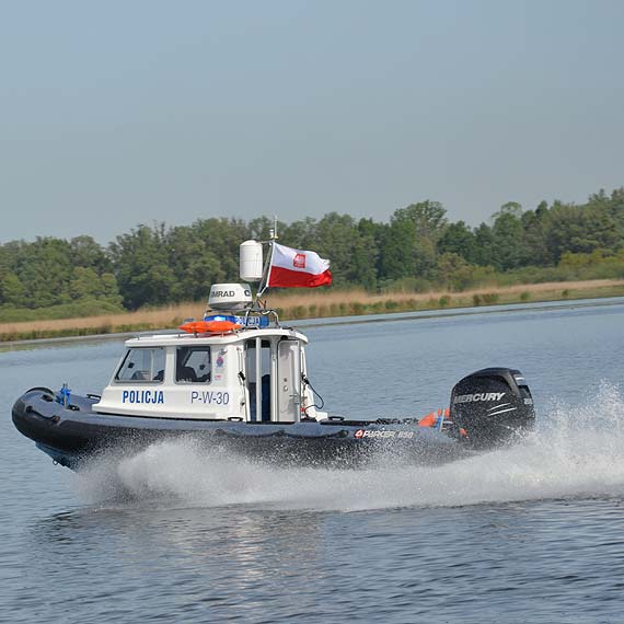 Policjanci z Referatu Wodnego... nie tylko na wodzie