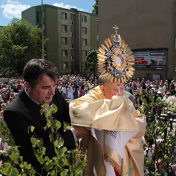 Z hosti przez miasto