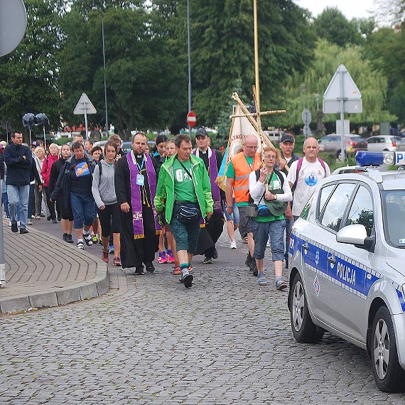                          Pielgrzymi ze winoujcia wyruszyli na Jasn Gr